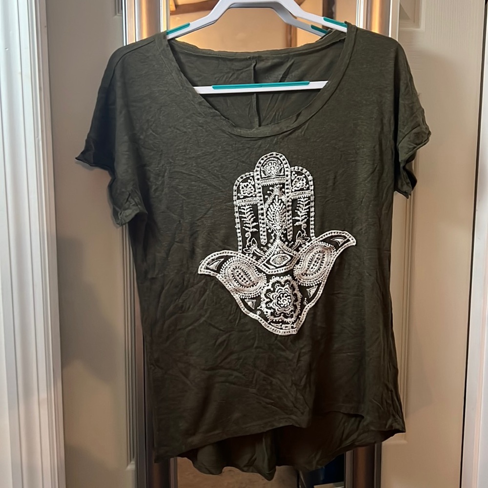 Maurices high low green top Medium
